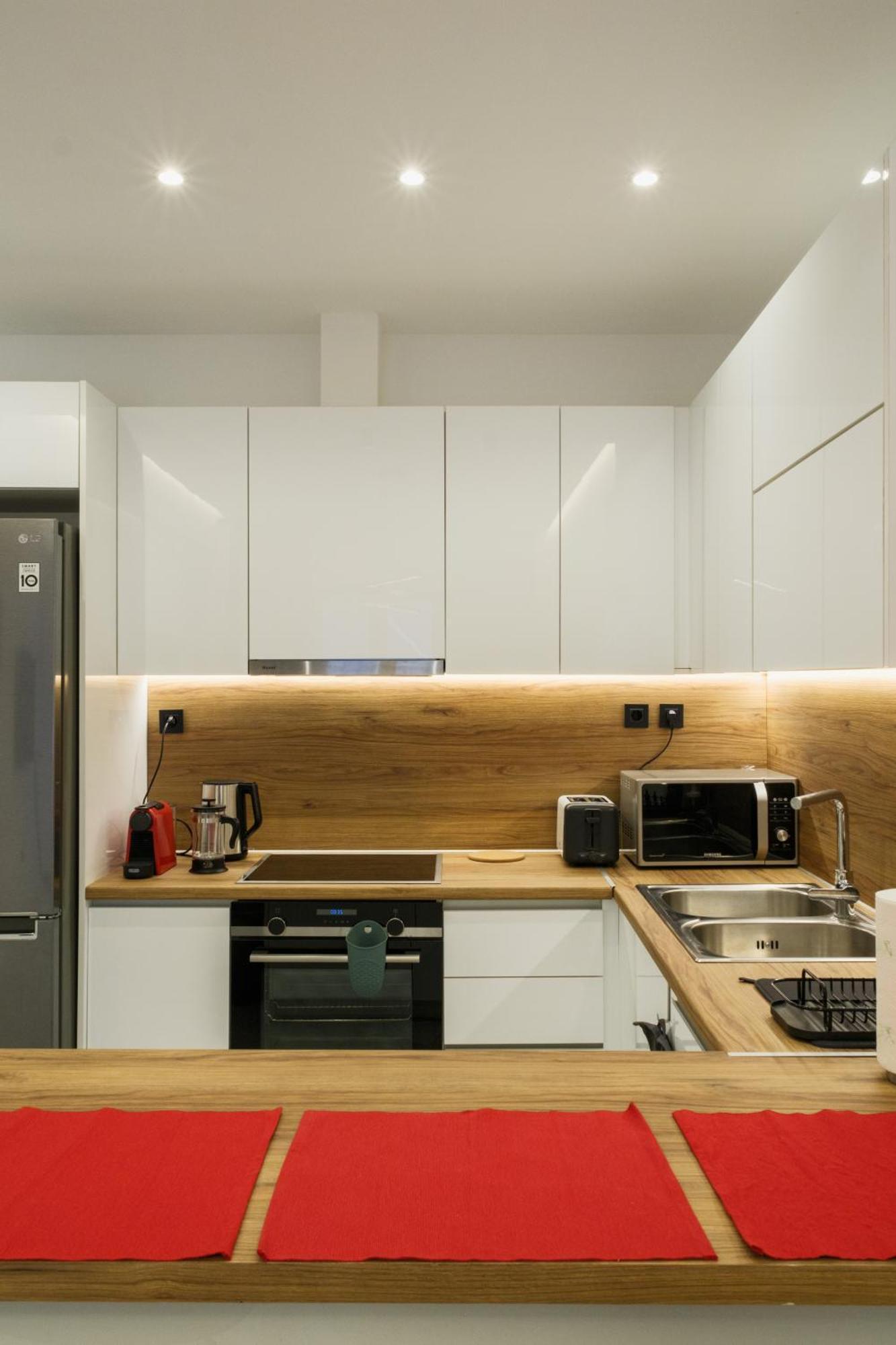 Apartment 2 Bedroom Cozy Stylish